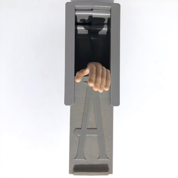 🦋 The Addams Family THING Burger King toy 2019 hand coffin Thing T. Thing Adams - Picture 9 of 16